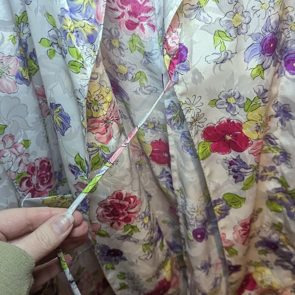 Victoria's Secret Multicolor Floral Satin Robe - Picture 3 of 10